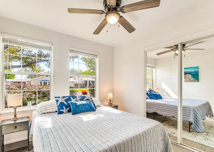 Walk To Beach, Yard, Games And Pet Friendly