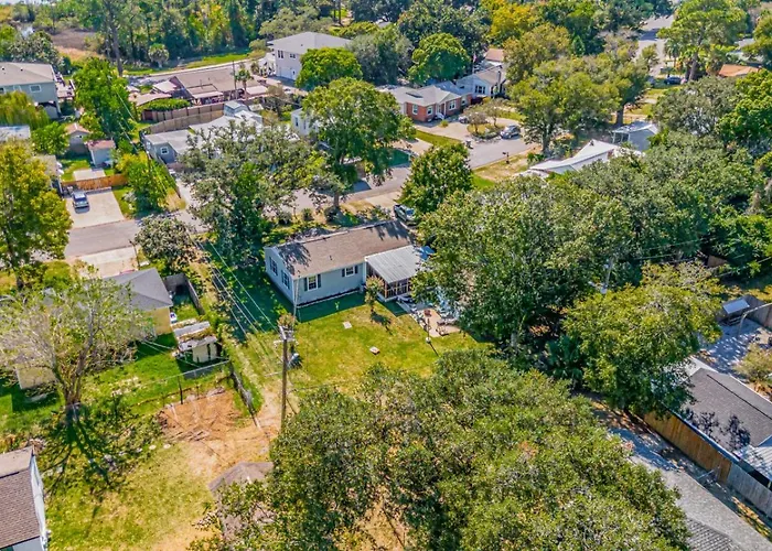 Walk To Beach, Yard, Games And Pet Friendly * Pensacola